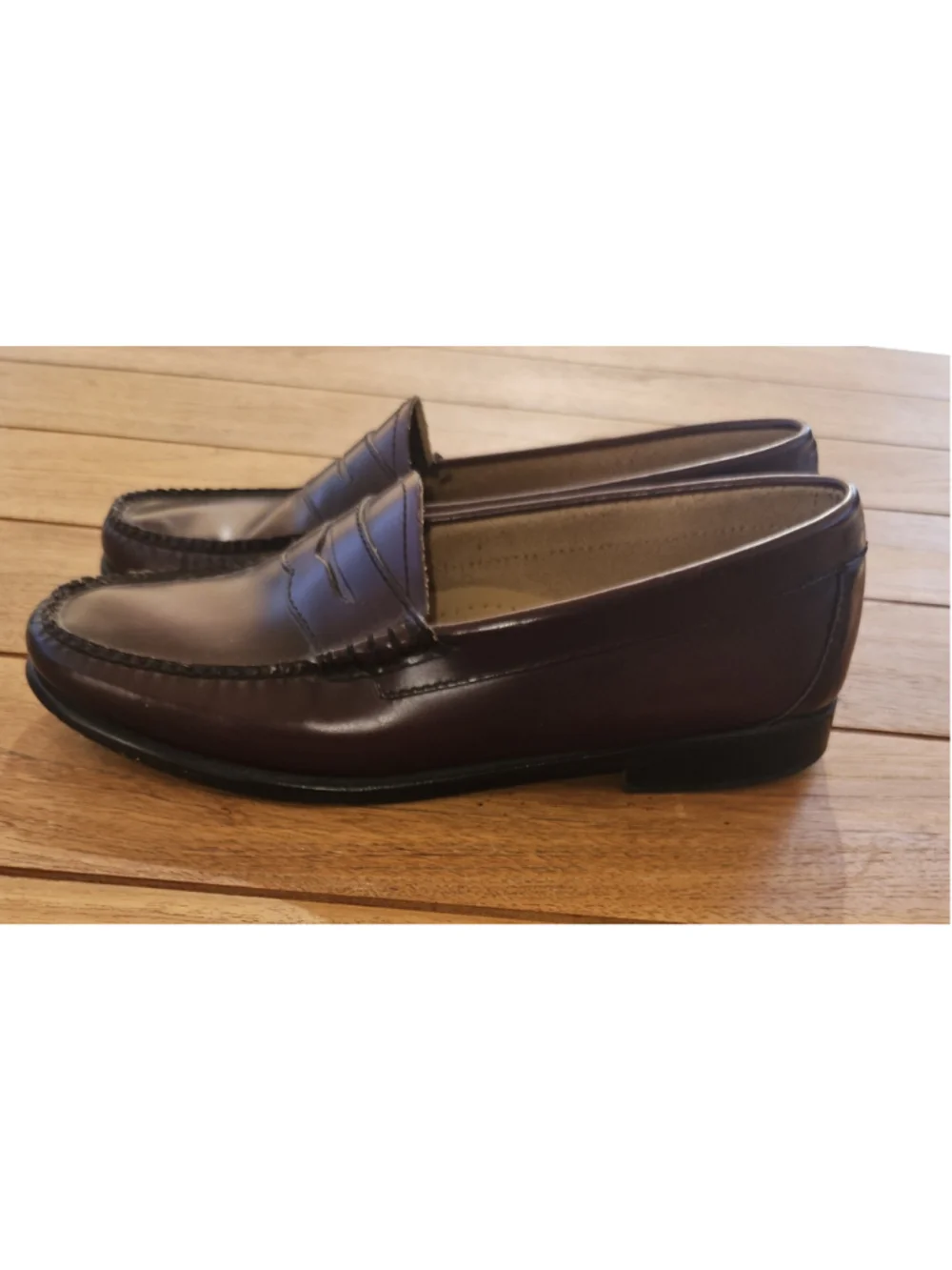Classic G.H. Bass & Co Oxblood Cordovan Slip On Weejun Penny Loafers Size 8